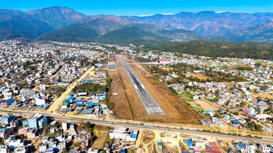 राजनीतिक दाउपेचमा अल्झिएको सुर्खेत विमानस्थल विस्तार
